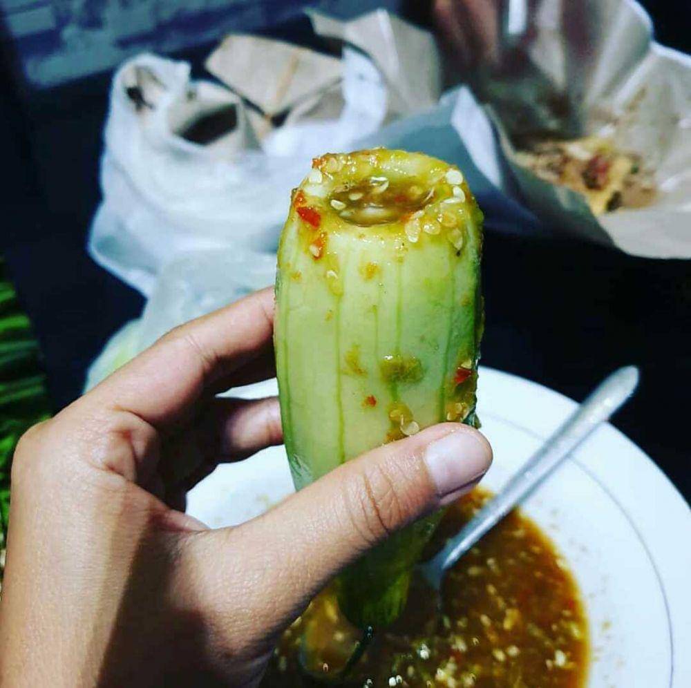 rujak corek (instagram.com/kulinersumenephits)