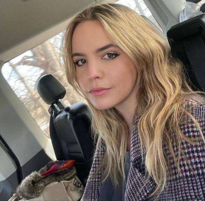 Bailee Madison (instagram.com/baileemadison)