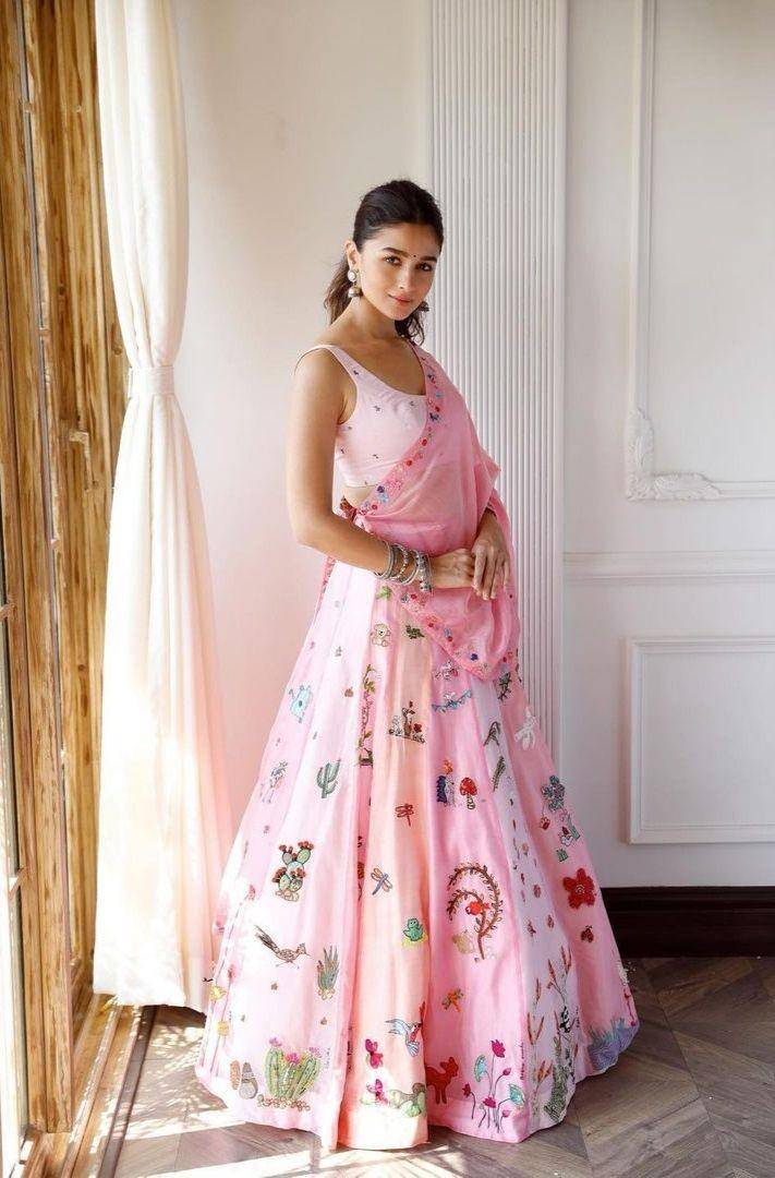OOTD ala Alia Bhatt (instagram.com/aliaabhatt)