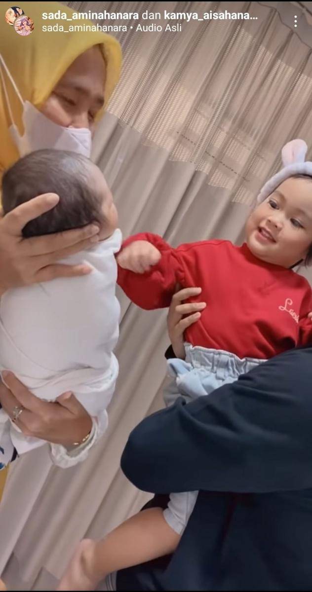 Anak kedua Fitri Tropica (instgram.com/kamya_aisahanara)
