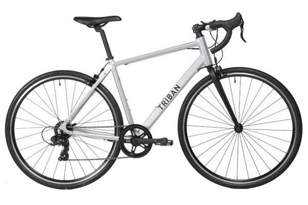 Triban RC 100 sebagai sepeda hybrid terbaik (decathlon.co.id)