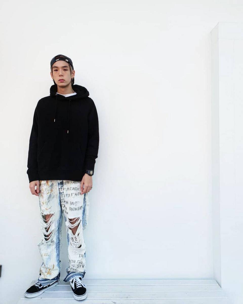baggy clothes ala Jaylerr Kritsnapoon (instagram.com/jaylerr)