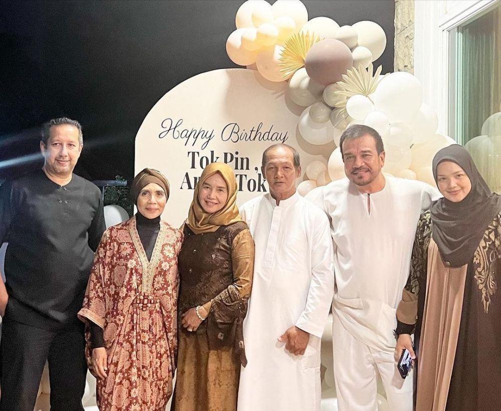 10 Potret Tya Arifin Boyong Keluarga Palembang ke Malaysia