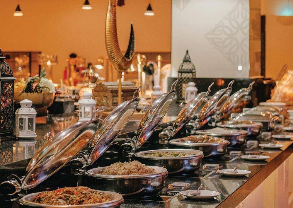 ilustrasi hidangan bukber all you can eat di four points by sheraton makassar (instagram.com/fourpointsmakassar)