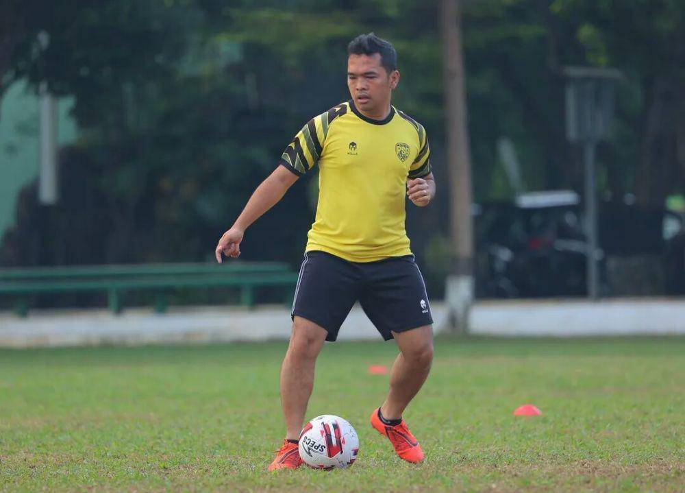 potrer Putra Siregar bermain sepak bola (instagram.com/putrasiregarr17)