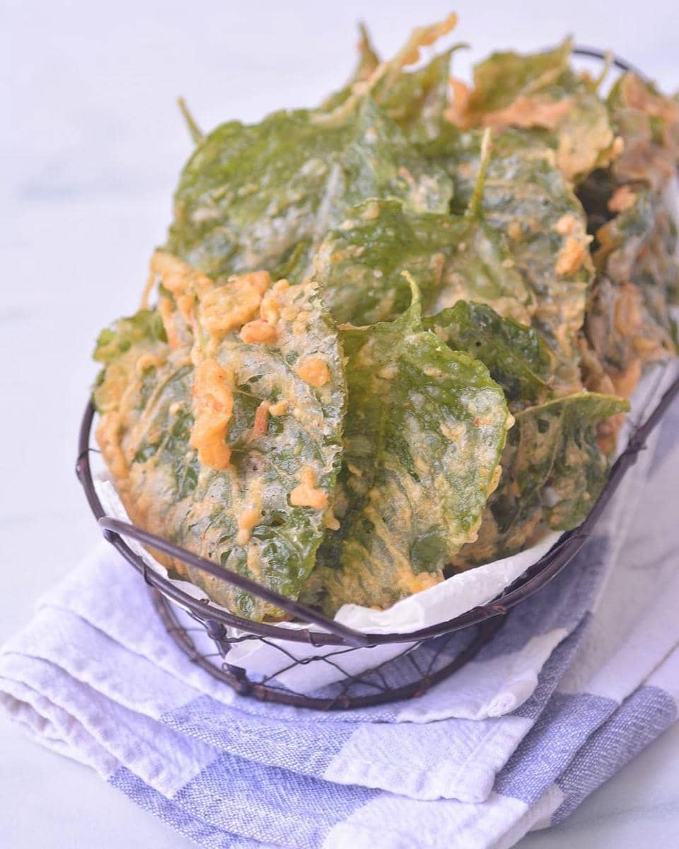 keripik bayam (instagram.com/ayudiahrespatih)