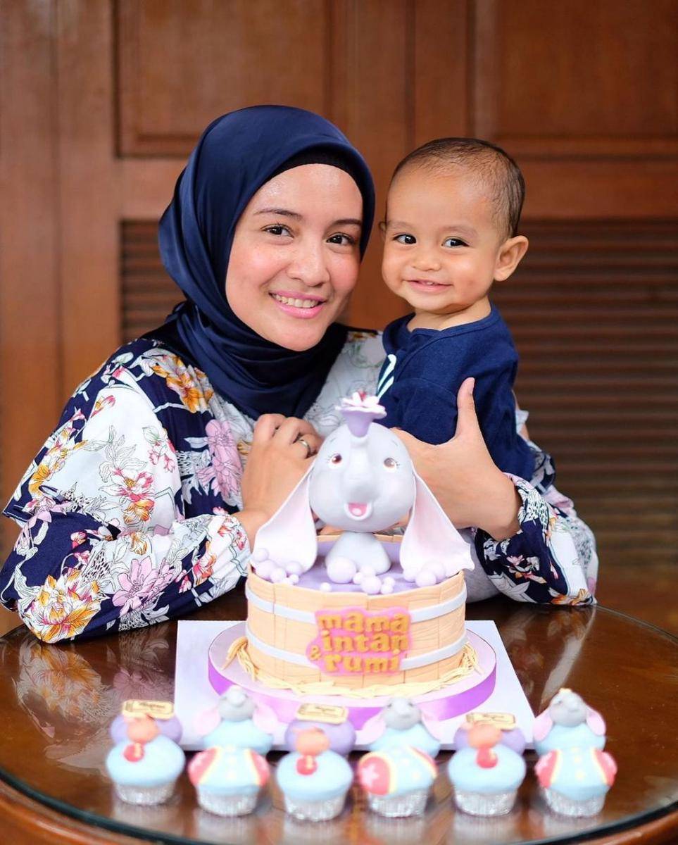 potret Intan Nuraini dan buah hati (instagram.com/intan_nuraini23)