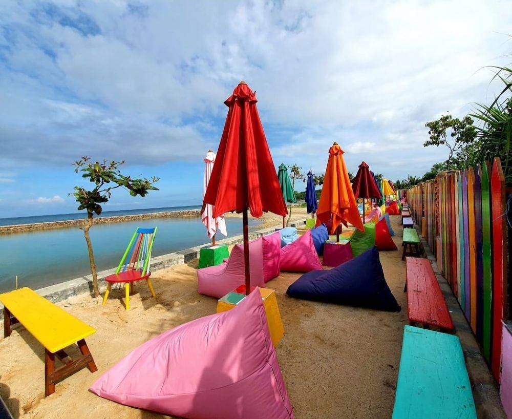 Coconut Island, Banten (instagram.com/coconutislandcarita)