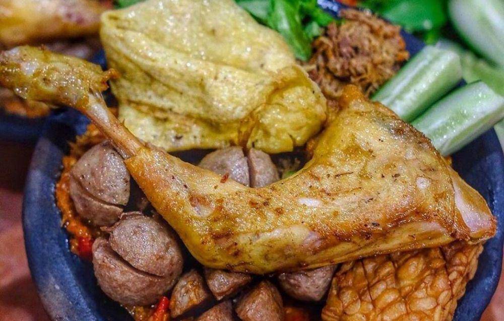 ayam penyet warung bu kris (Instagram.com/jktfooddestination)