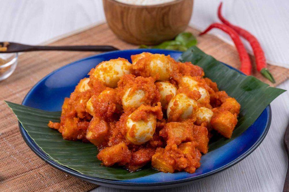 ilustrasi telur puyuh bumbu balado (asianfoodnetwork.com)