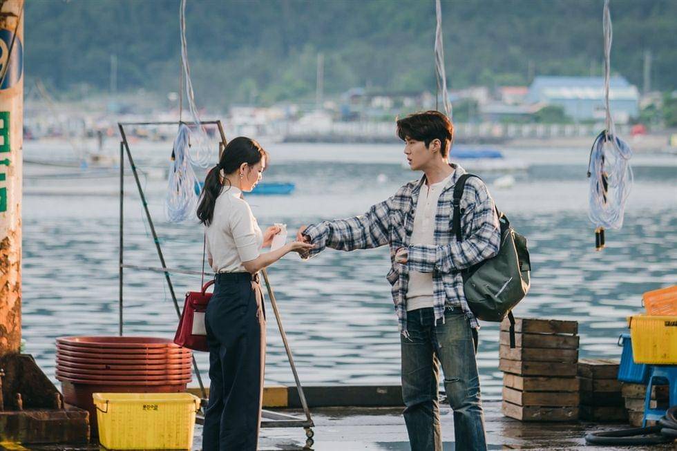 drama Hometown Cha Cha Cha (dok. tvN)