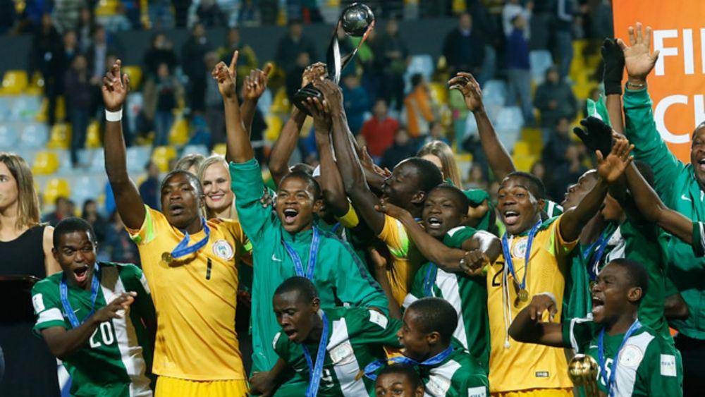 Chukwueze bersama Timnas U-17 Nigeria menjuarai Piala Dunia U-17 2015. (twitter.com/GOALAfrica)