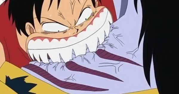 Luffy menggigit Arlong ( Dok. Toei Animation/One Piece )
