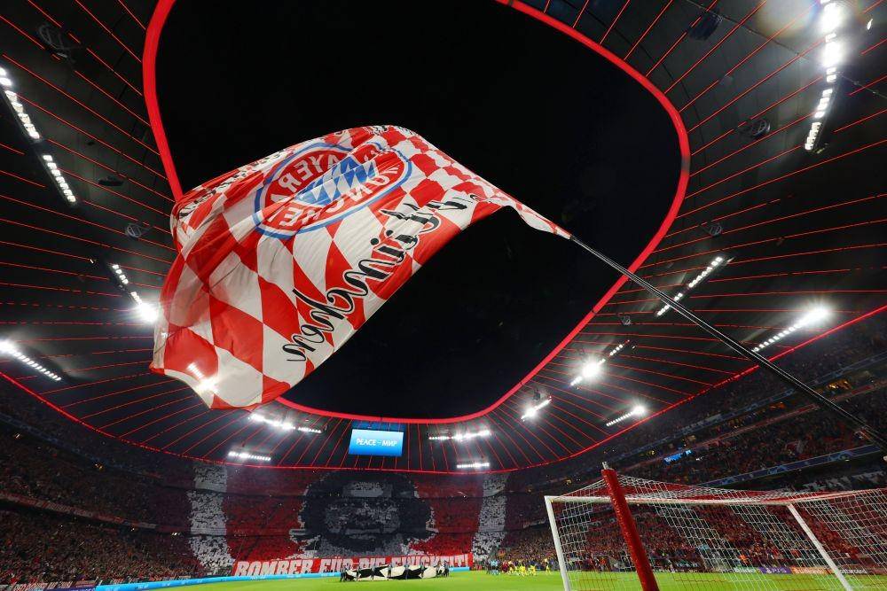 Thomas Mueller masih bingung karena Bayern Muncih tersingkir di perempat final Liga Champions oleh Villareal. (Twitter/@@FCBayernEN)