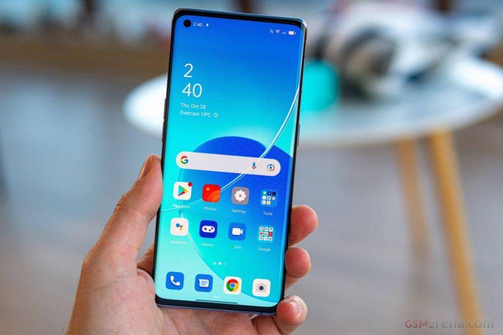 layar Oppo Reno6 Pro 5G (gsmarena.com)