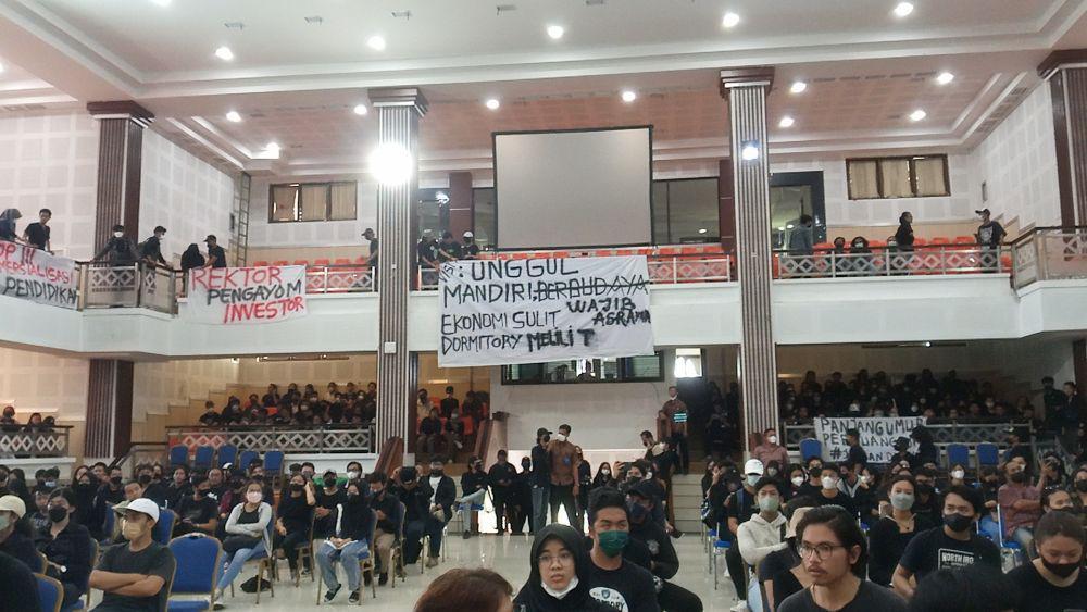 5 Fakta Demo Kisruh Asrama Mahasiswa Baru Unud Bali