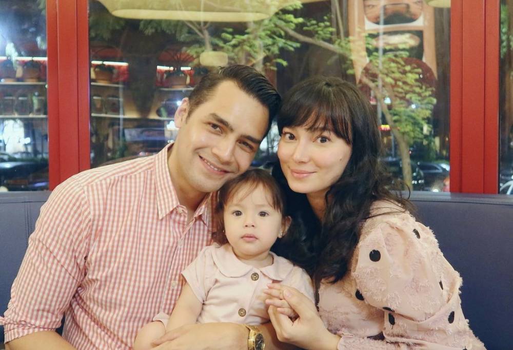 Asmirandah dan keluarganya (instagram.com/asmirandah89)