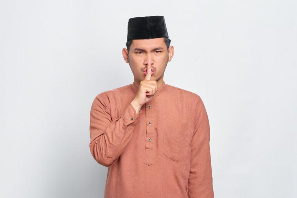 Hukum Melihat Aurat saat Puasa, Apakah Puasanya Batal?