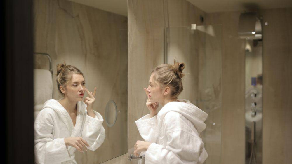 ilustrasi menjaga kulit tetap sehat (pexels.com/Andrea Piacquadio)