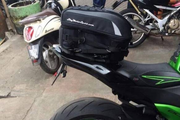 Ilustrasi seat bag motor (Bukalapak)