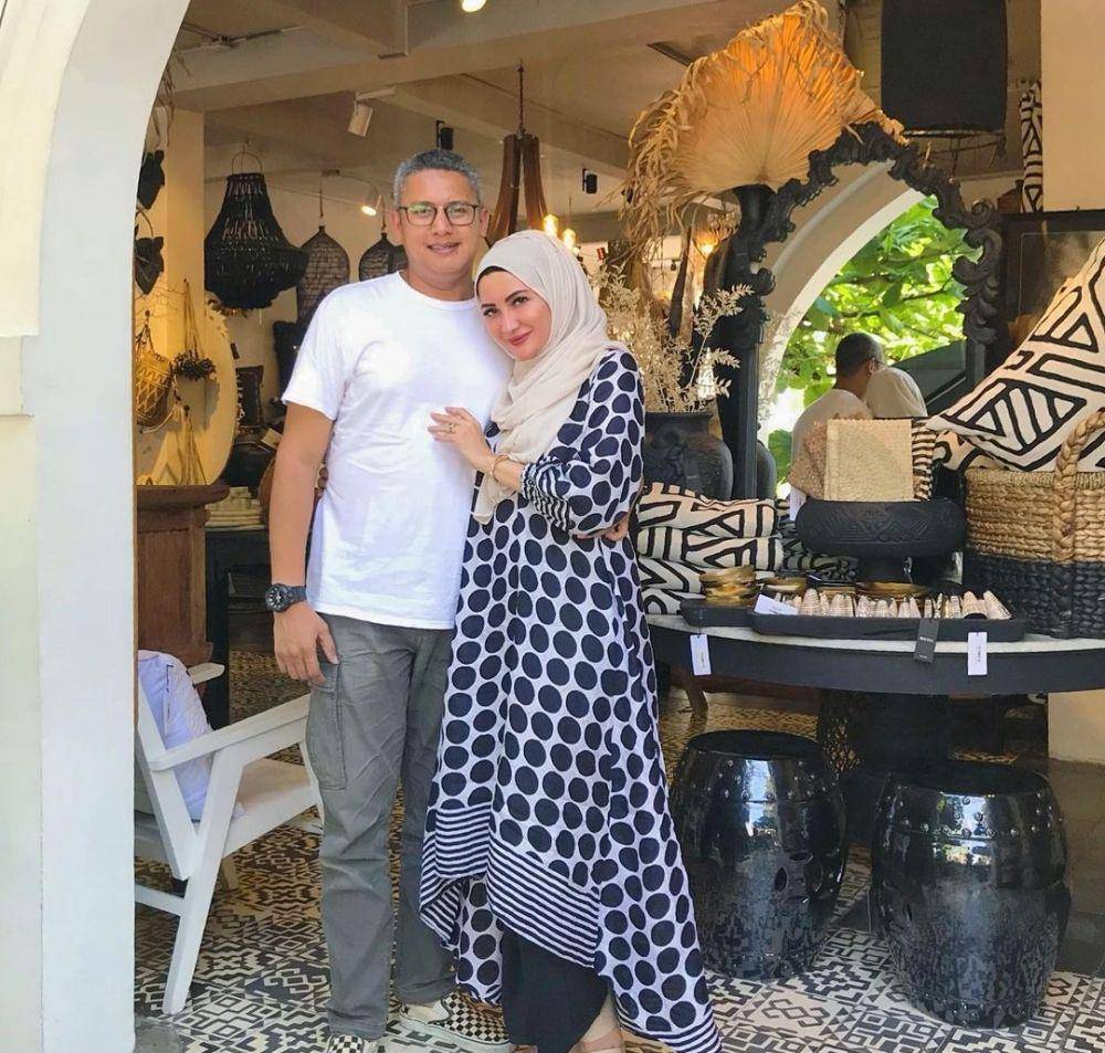 Natalie Sarah bersama suami (instagram.com/natalie_sarahs)