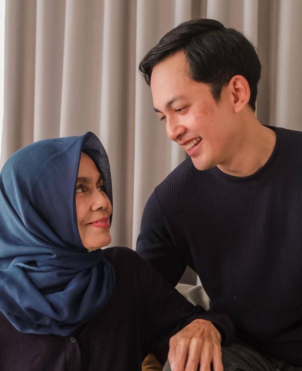 potret Kiki Farrel bersama sang ibu (instagram.com/kikifarrel_)