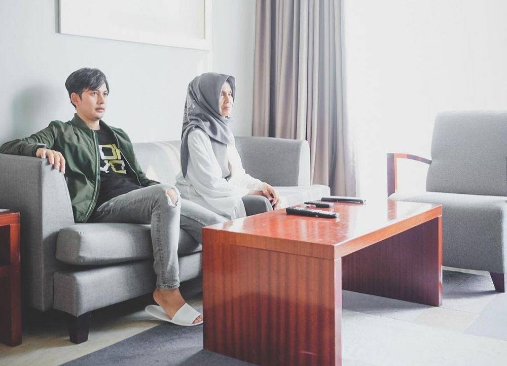 potret Kiki Farrel bersama sang ibu (instagram.com/kikifarrel_)