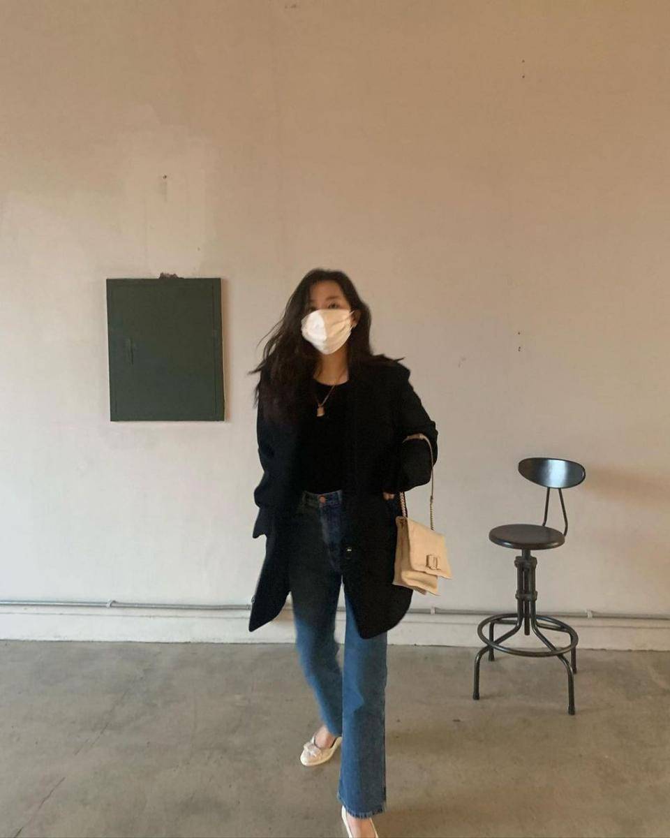 Mix and match jeans ala Seulgi Red Velvet (instagram.com/hi_sseulgi)