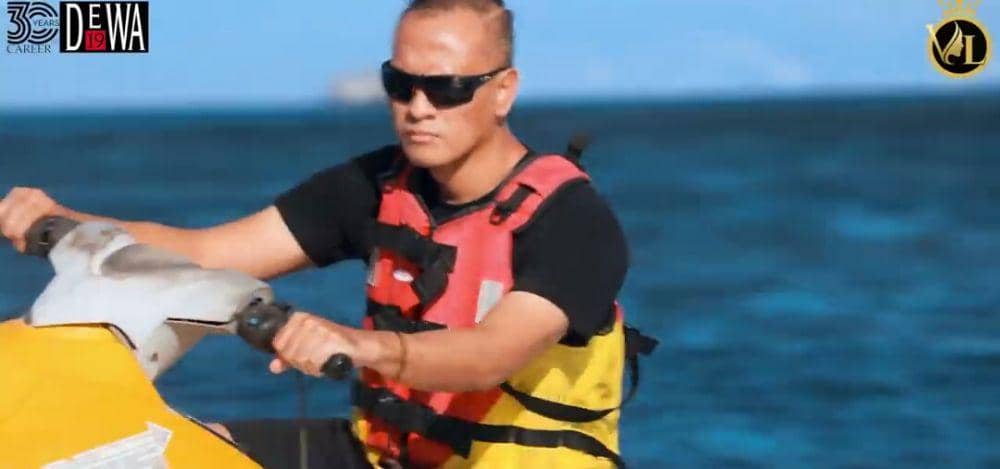 potret Andra Ramadhan bermain jet ski (youtube.com/VIDEO LEGEND)