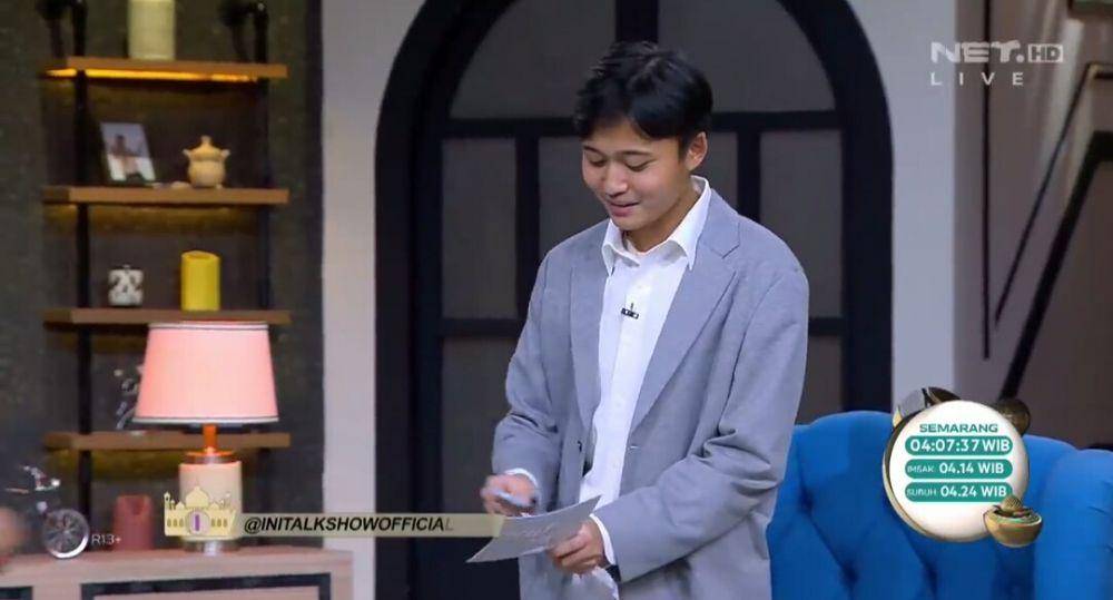 potret Rizwan Fadilah pertama kali jadi host di tv (youtube.com/Ini Talk Show)