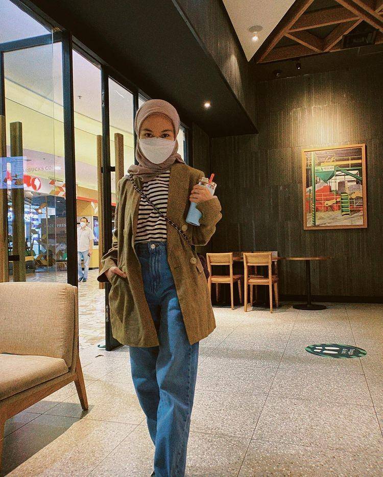 Outfit buka bersama (instagram.com/ntsana)