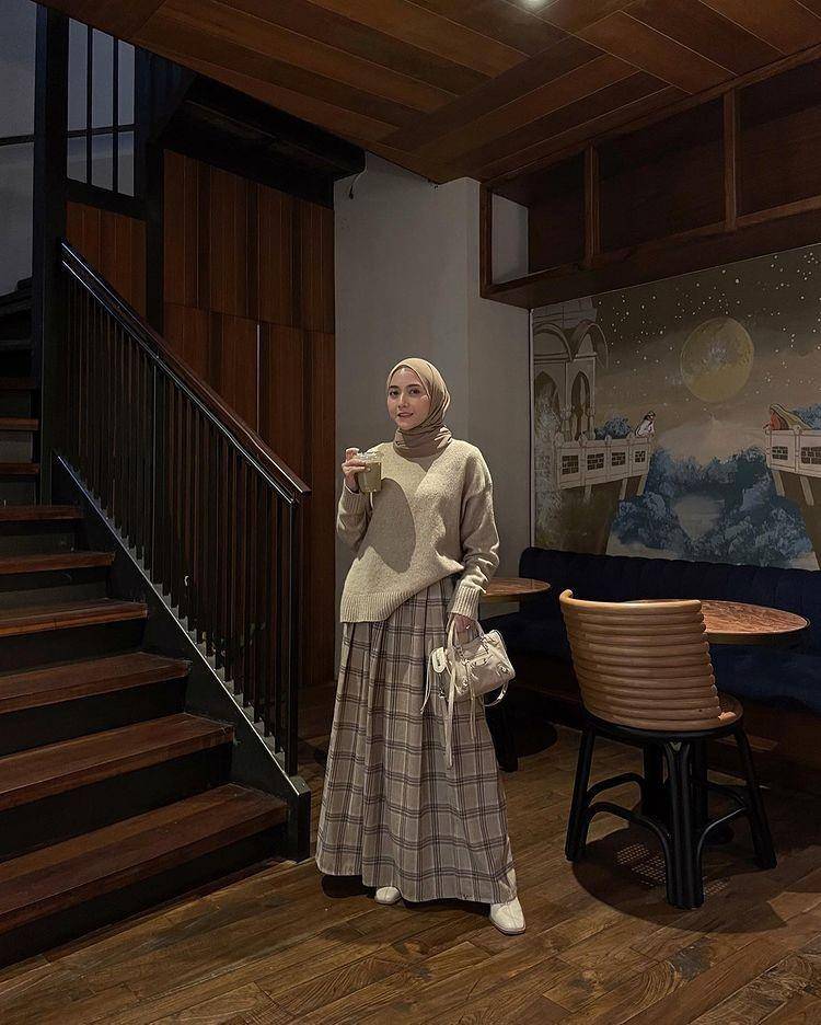 Outfit buka bersama (instagram.com/nisacookie)