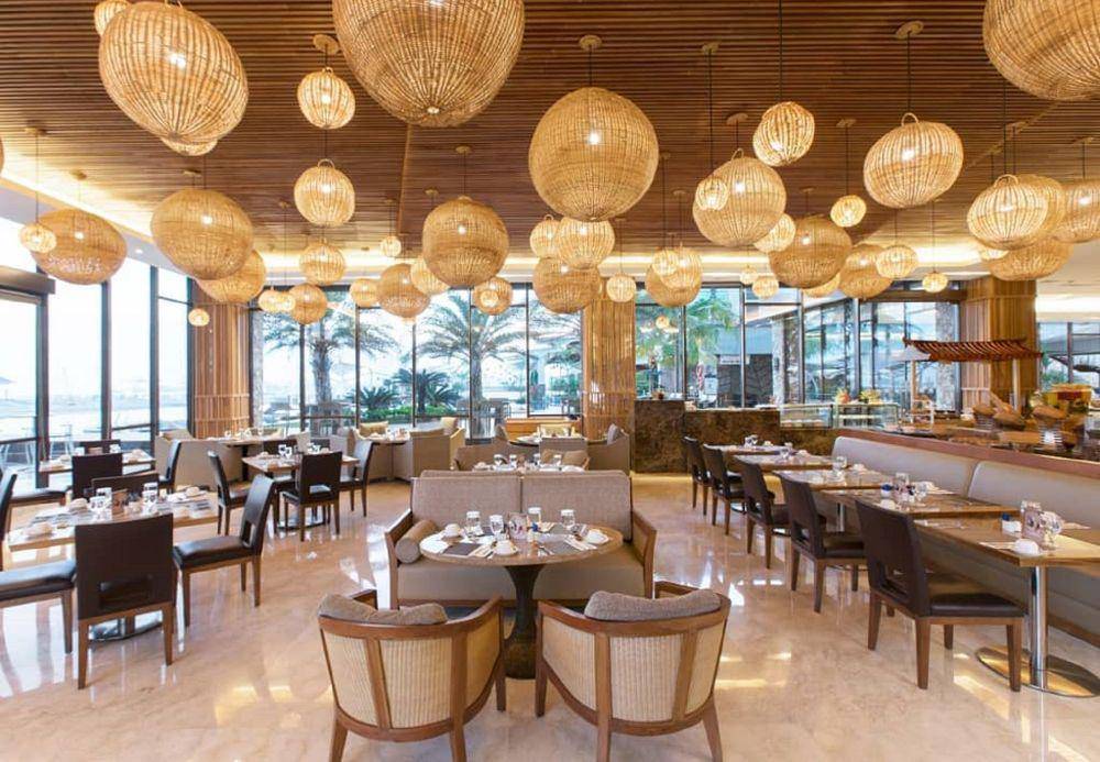 ilustrasi suasana di lontar dining by the rinra (instagram.com/lontar_dining)