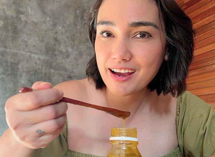 11 Potret Terkini Feby Febiola, Makin Glowing dan Sibuk Bisnis Baru!