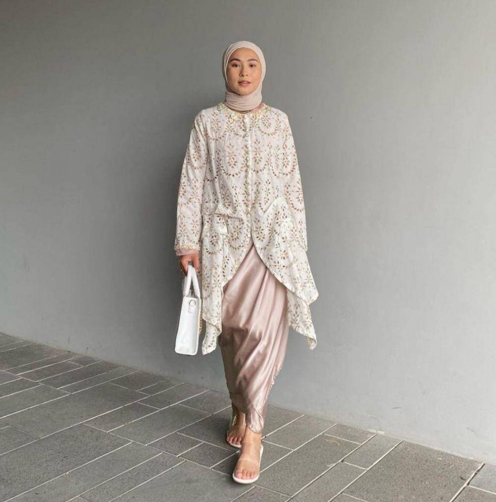 style tunik lebaran (instagram.com/clymontinesakianto)