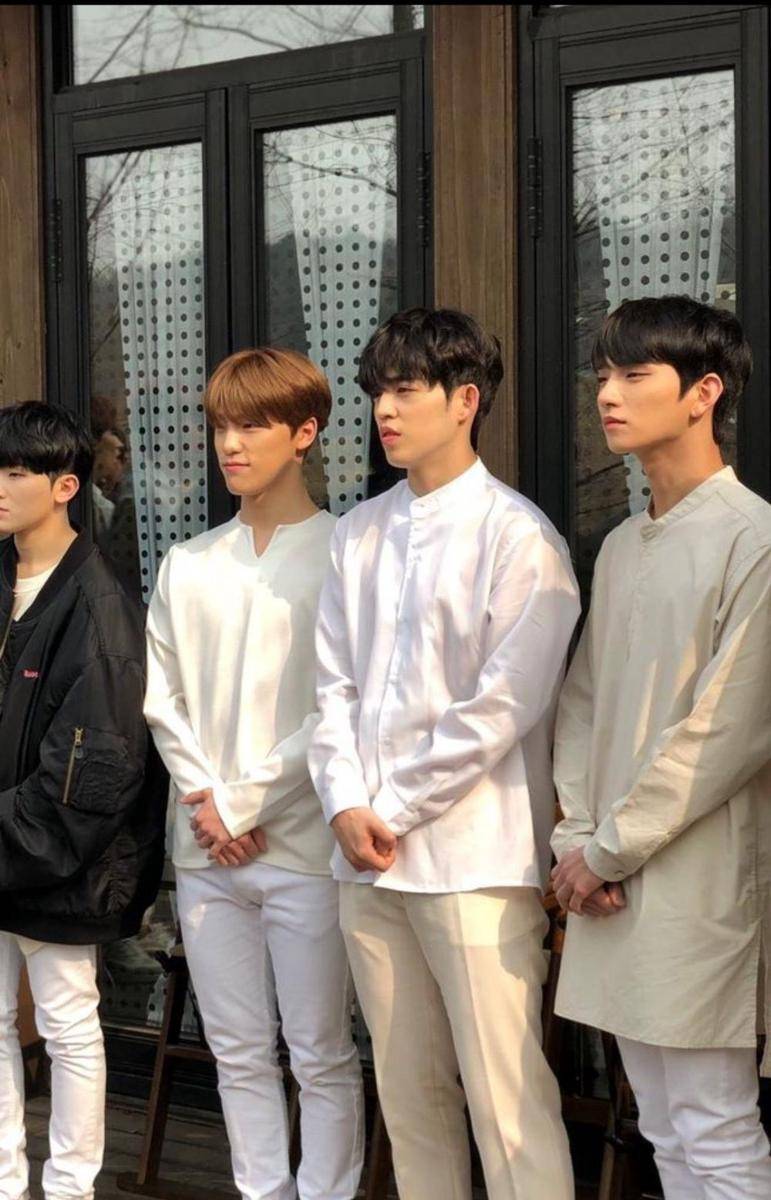 Woozi, Dino, S.Coups, Joshua SEVENTEEN (via twitter.com/caratstalk)
