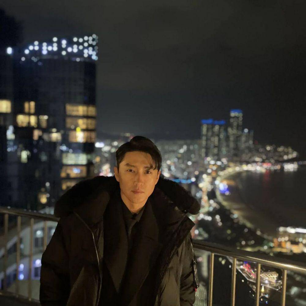 Hyun Woo Sung (instagram.com/_hyunwoosung/)