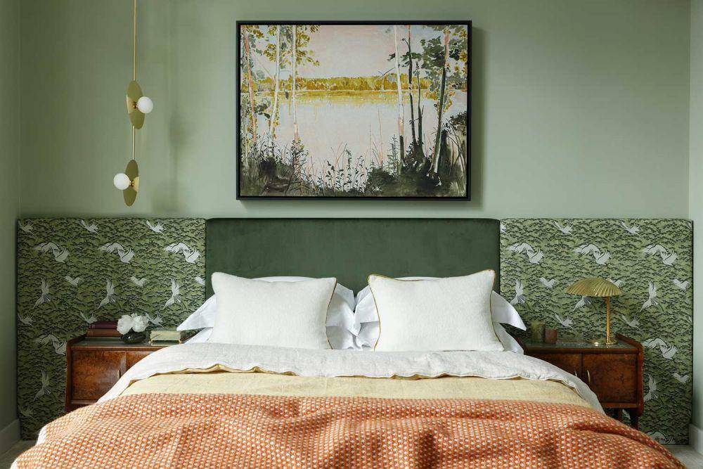 ilustrasi green undertone bedroom (livingetc.com/Studio Ash)