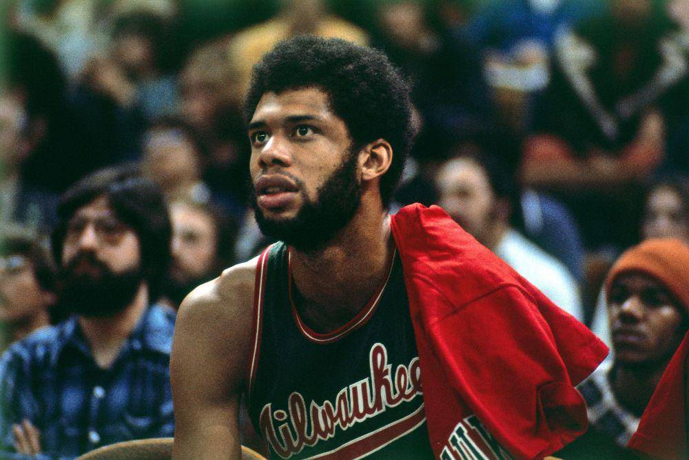 Kareem Abdul-Jabbar saat masih membela Milwaukee Bucks. (nba.com)