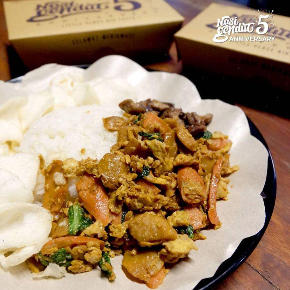 potret hidangan nasi gila andalan Nasi Gendut (instagram.com/nasigendutmlg)