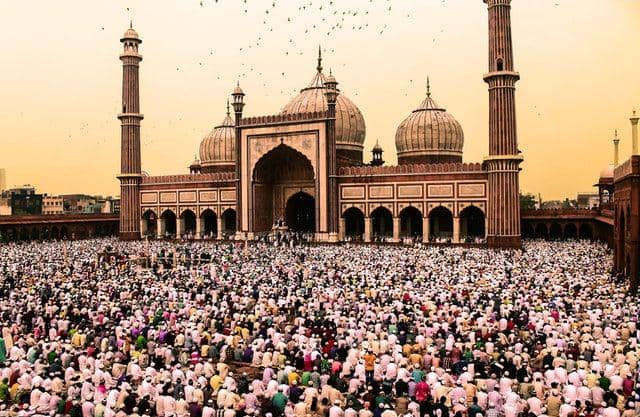 ilustrasi waktu pelaksanaan salat idul fitri dan idul adha