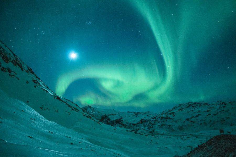ilustrasi aurora (pexels.com/Tobias Bjørkli)