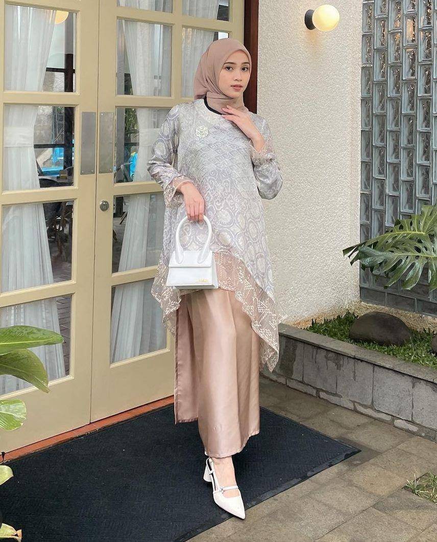 style tunik lebaran (instagram.com/vinamaulina)