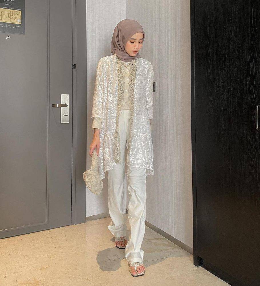 style tunik lebaran (instagram.com/vinamaulina)