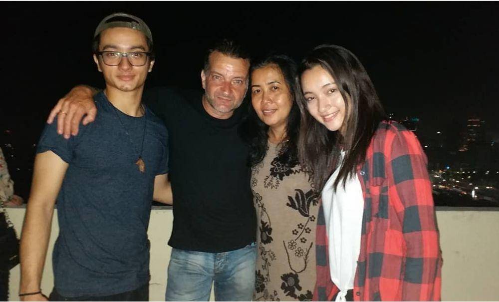 keluarga Bryan dan Megan Domani (instagram.com/adedomani_)