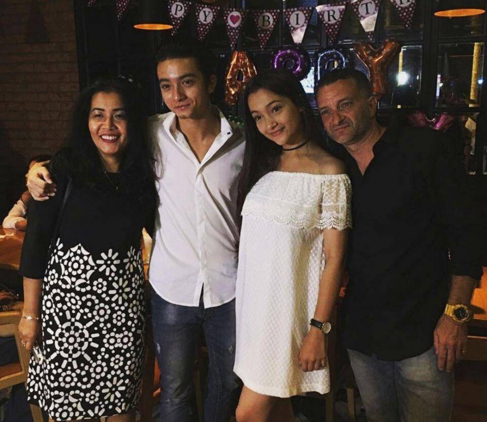 keluarga Bryan dan Megan Domani (instagram.com/adedomani_)