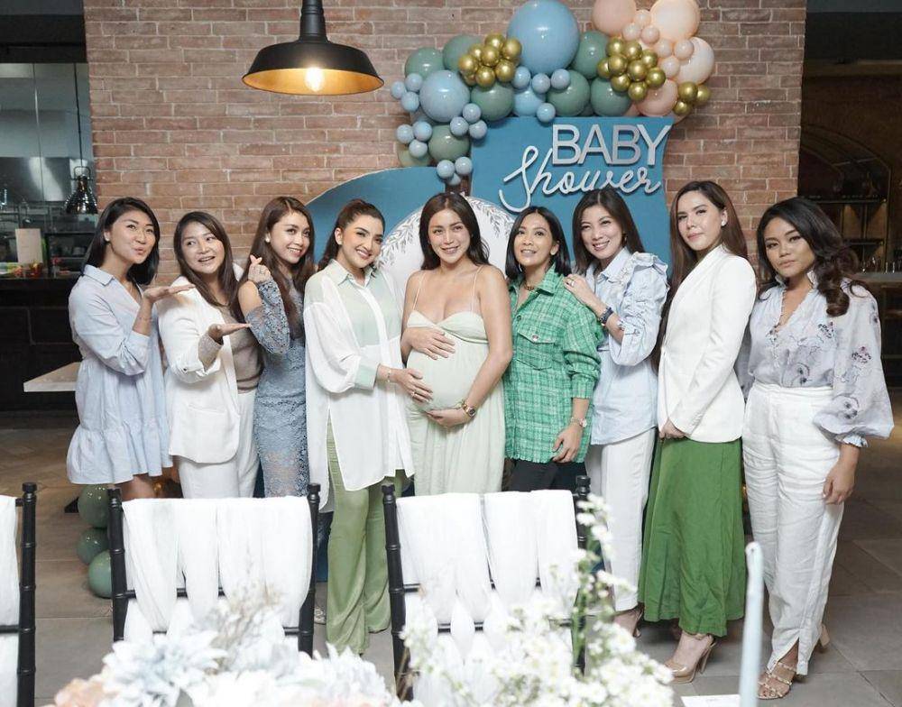 Momen baby shower Jessica Iskandar di Jakarta. (instagram.com/theresawienathan)