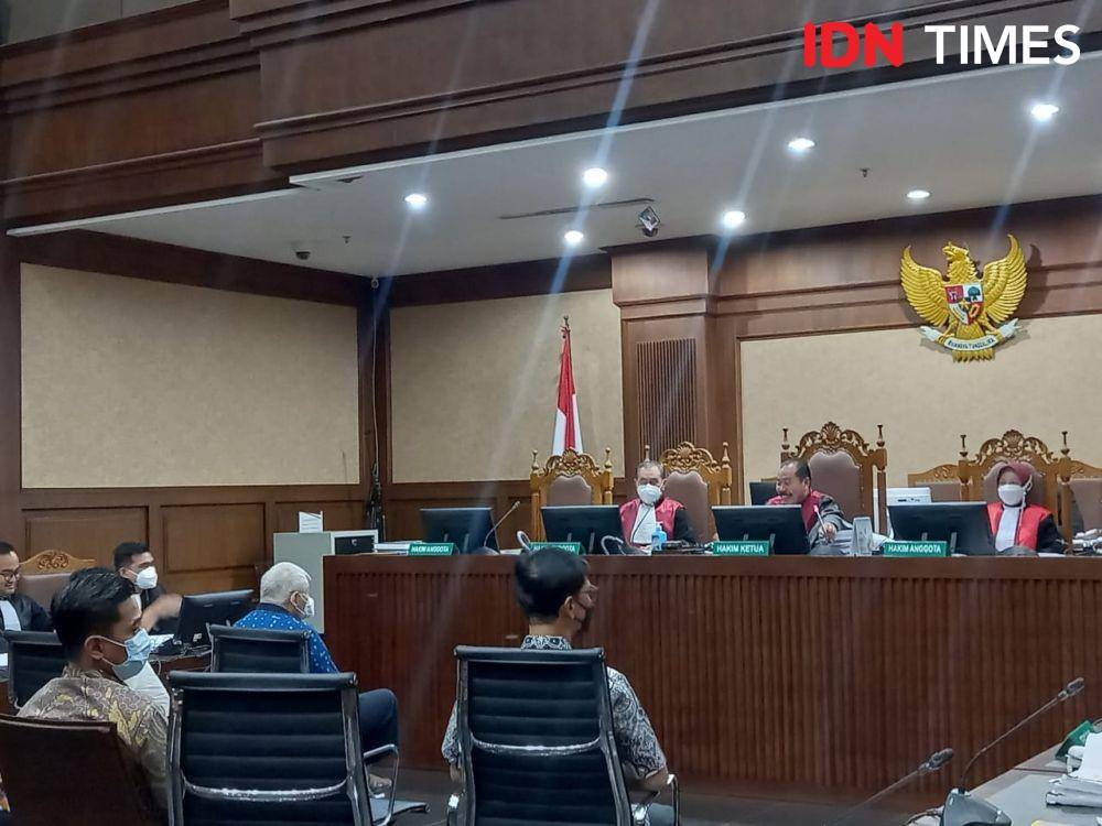 Sidang korupsi Ditjen Pajak Wawan Ridwan dan Alfred Simanjuntak (IDN Times/Aryodamar)