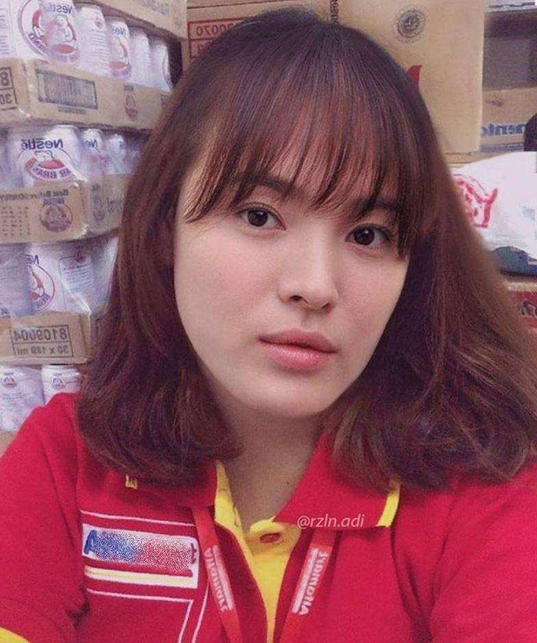 foto editan artis Korea jadi kasir (instagram.com/rzln.adi)