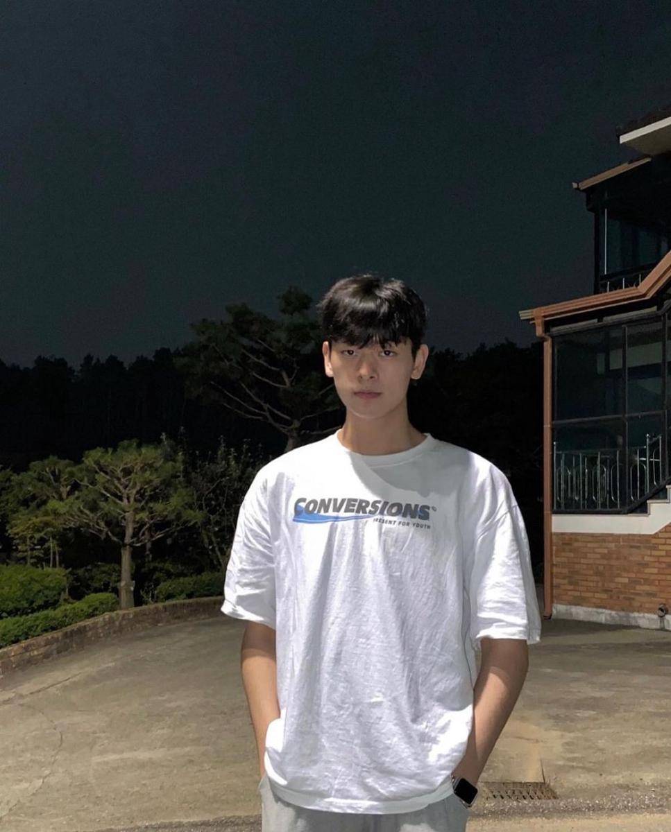 Kim Myung Chan (instagram.com/06.02_c)
